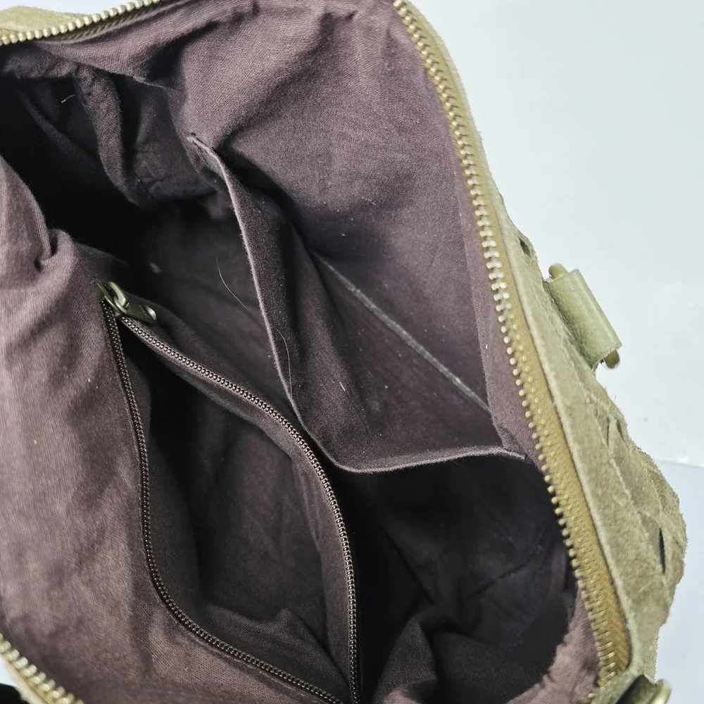 The Unbranded Brand please check
